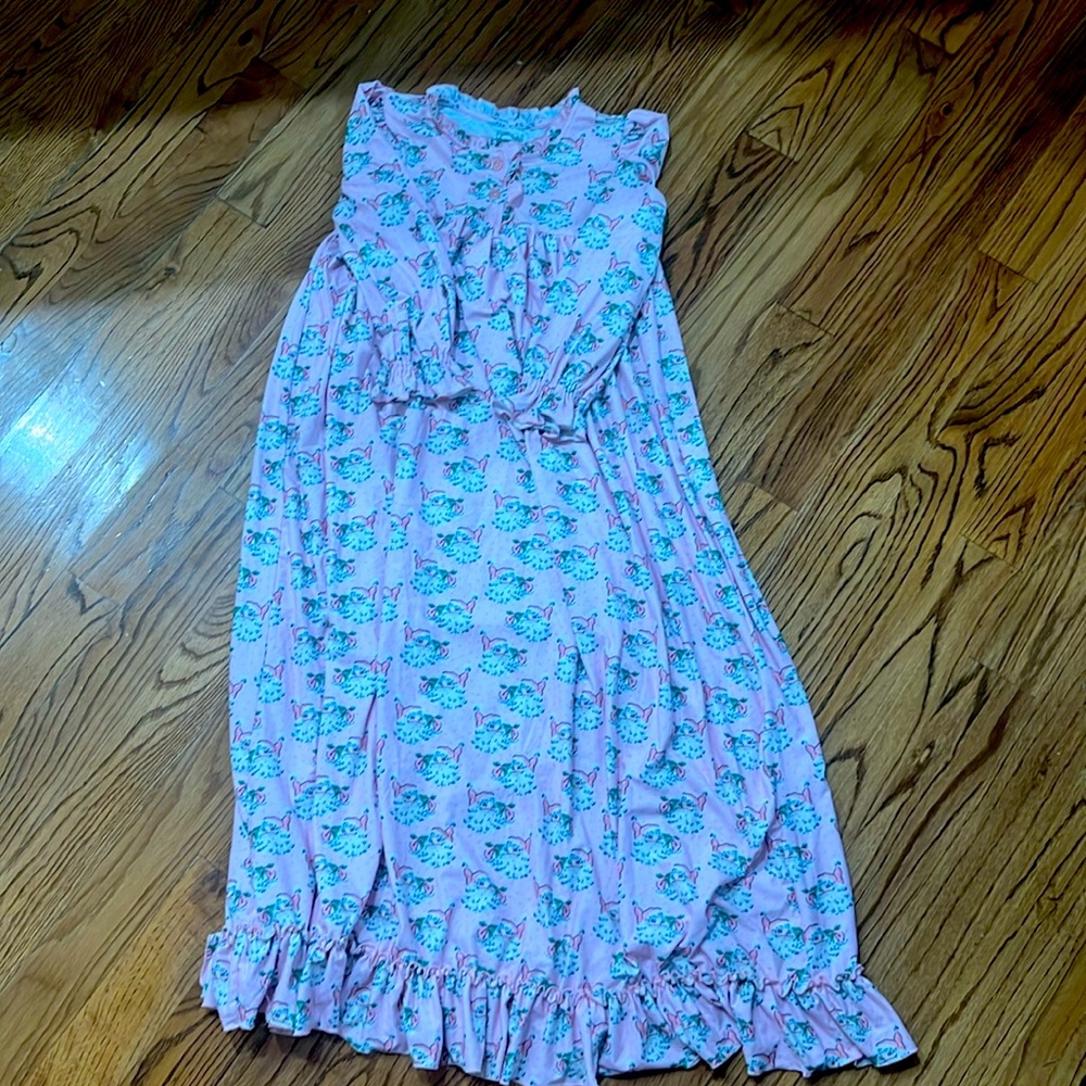Shrimp & Grits Kids Santa Nightgown size XXL(11-12)